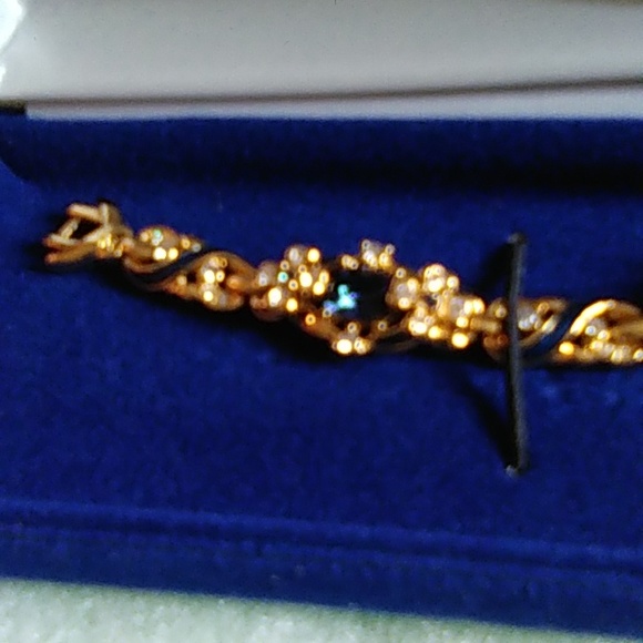 Jacqueline Kennedy's Bracelet - Picture 2 of 15